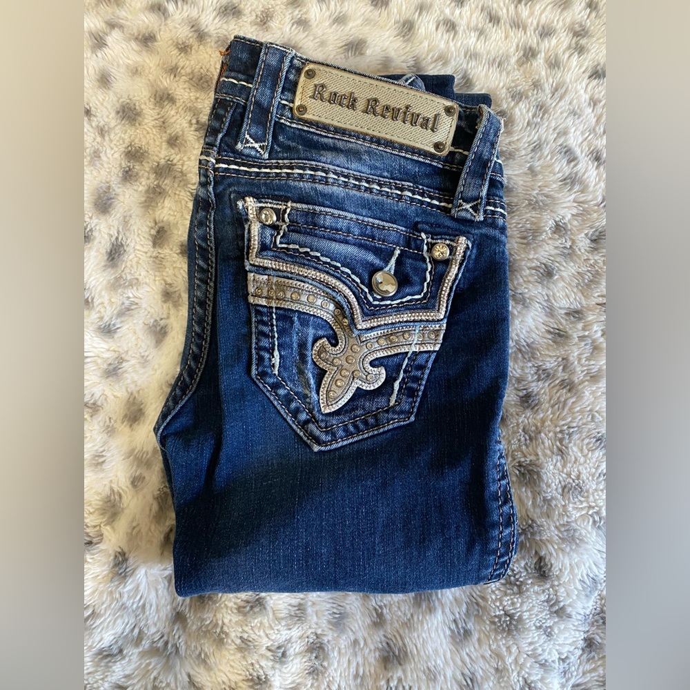 Women’s Rock Revival Bootcut Jean in Style Kat and size 24